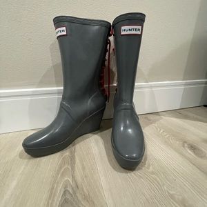 Hunter VERBIER Boot in Grey with Red Lace